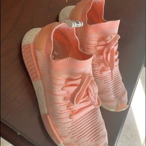 PINK ADIDAS NMD